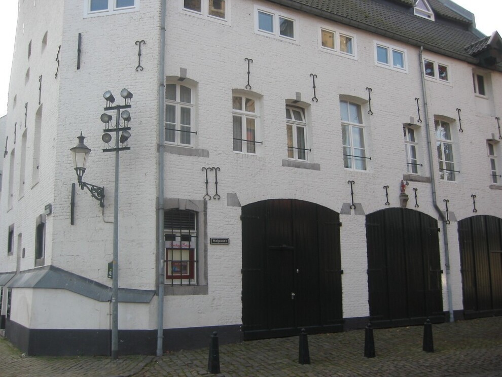 Pesthuys Podium